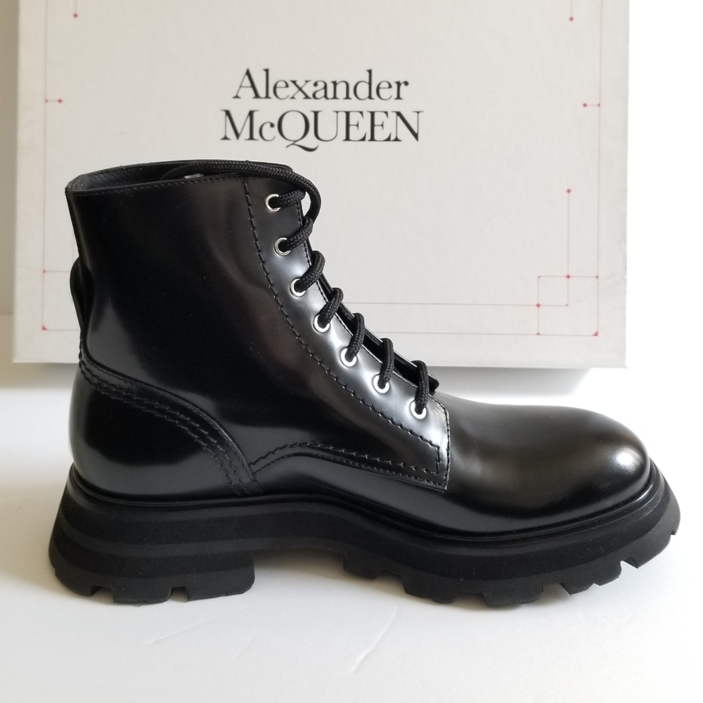 Alexander McQueen Patent Leather Combat Ankle Boot Size 40 Black